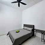 1786 Guesthouse Seremban Homestay